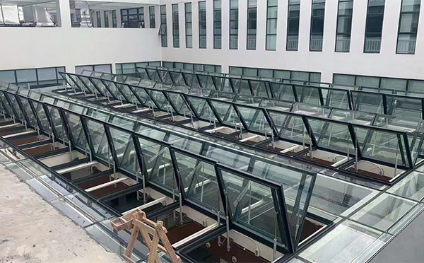 百安科技有限公司近期碑林排烟窗项目案例分享 百安科技有限公司近期碑林排烟窗项目案例分享