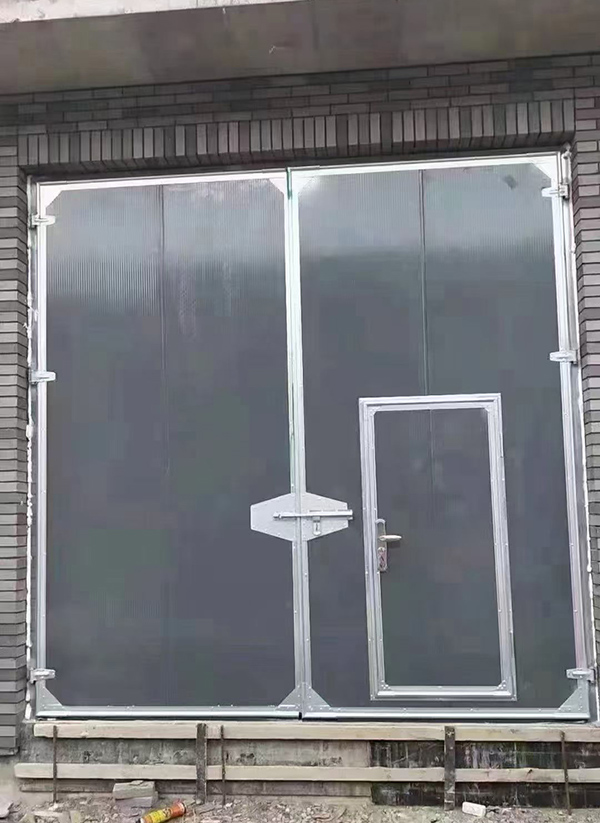 碑林工业平开门在大型设备制造车间的应用实例