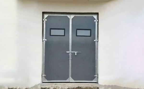 碑林工业门在高温作业区域的运行表现